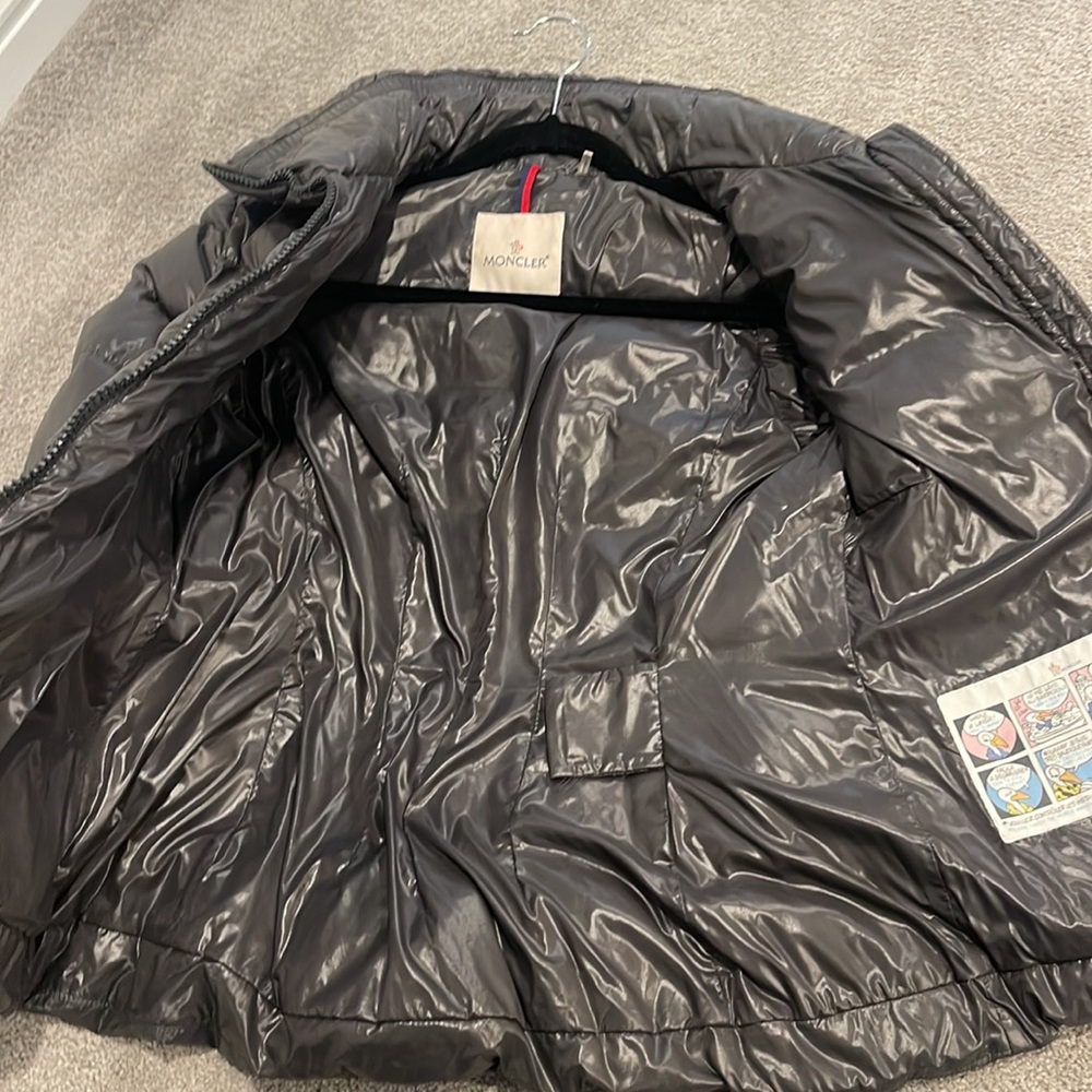 MONCLER puffer - Picture 3 of 4